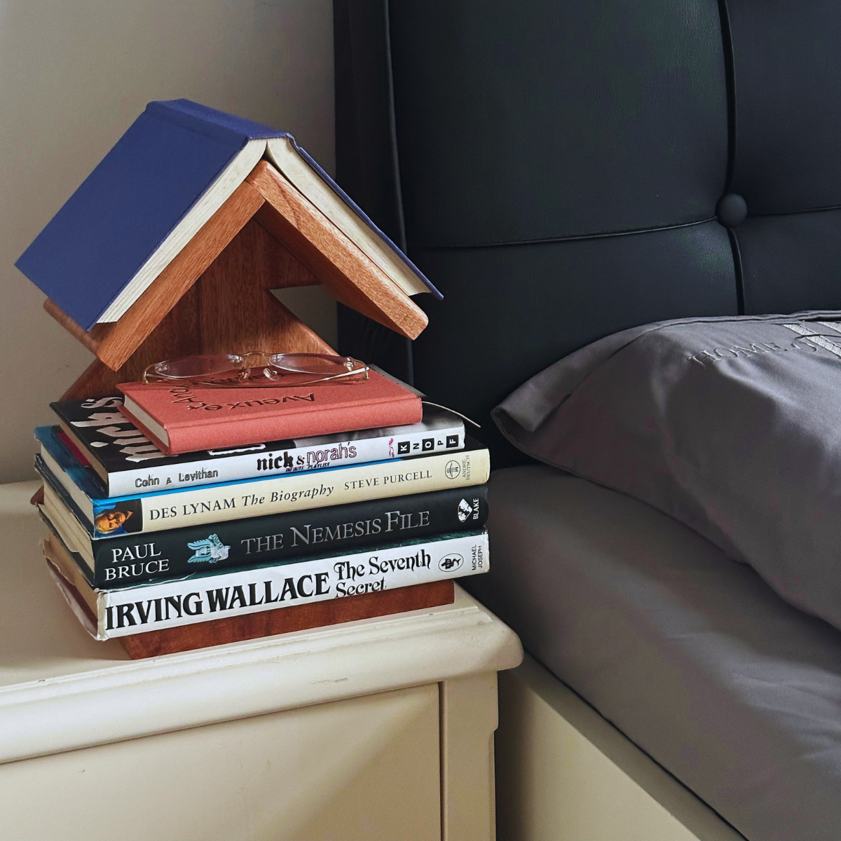 Tree House Wooden Book Stand